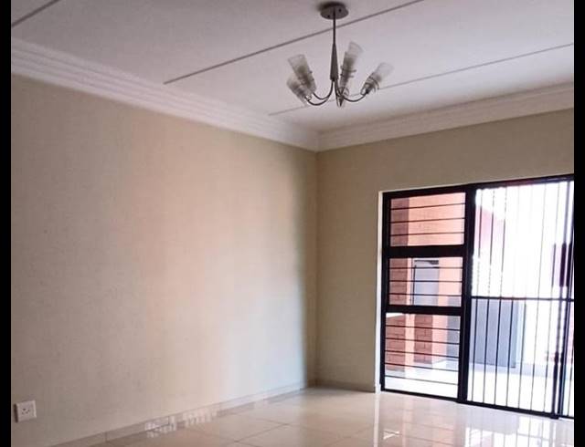 3 BEDROOM APARTMENT FOR SALE IN EVELEIGH